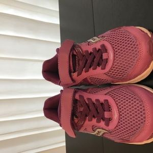 Saucony girls sneaker